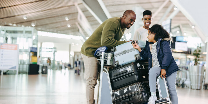 Air Travel Is Broken Right Now — Here’s What Airlines Aren’t Telling You (And How to Still Travel Smart)